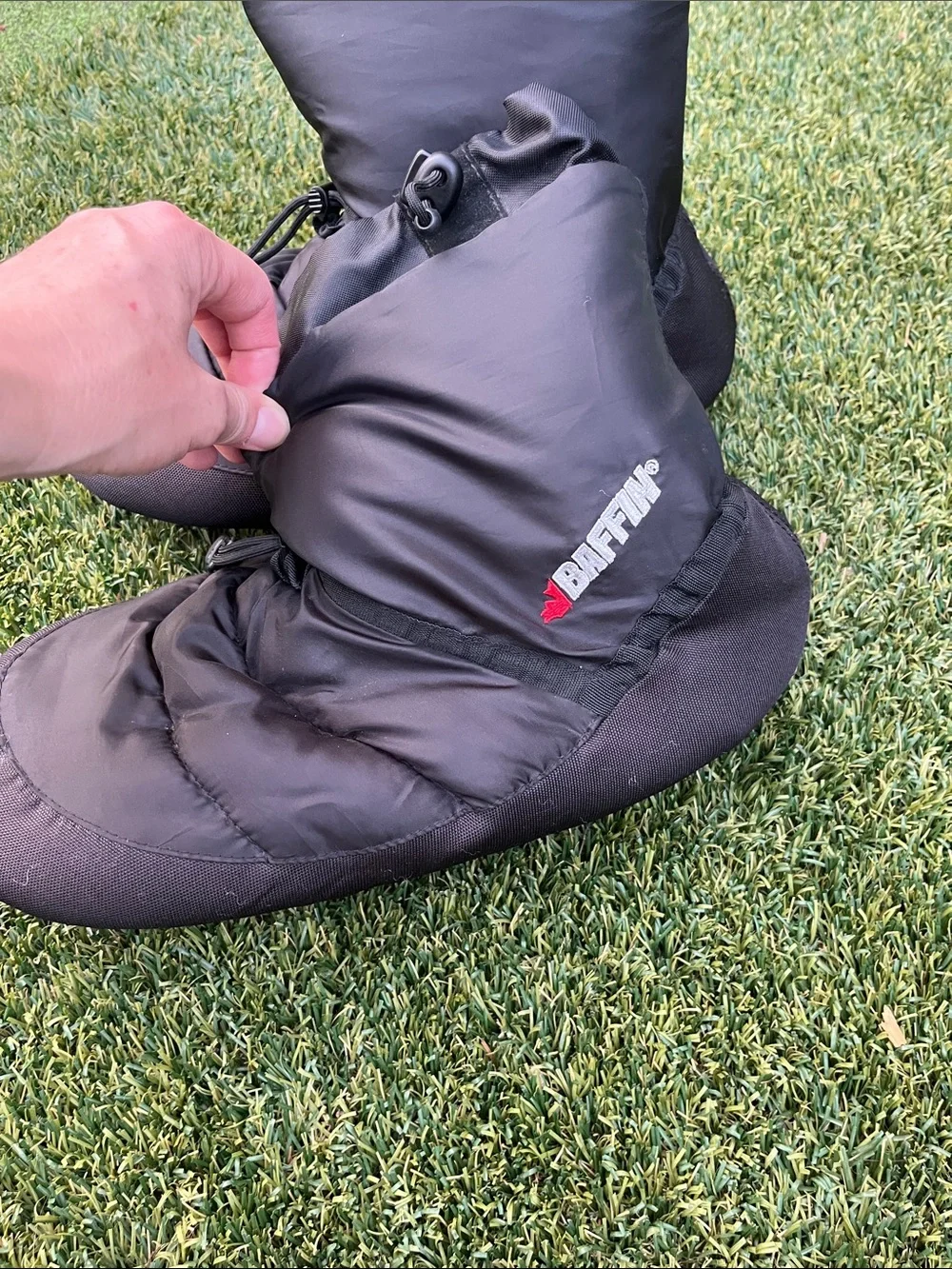 Baffin Insulated Black Puffer Booties XXL camping slippers base camp